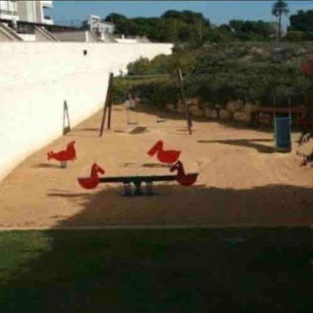 Top-Floor Beachfront Apartment With Parking, Pool, & Spacious Sea-View Balcony 比利亚霍约萨 外观 照片